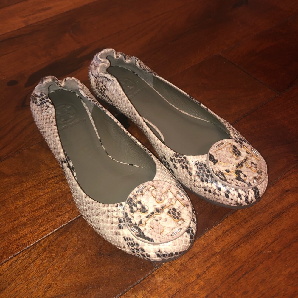 Tory Burch ‘Minnie’ Travel Ballet Flat (size 5)